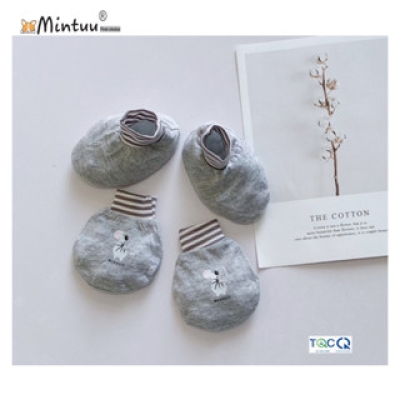 Bộ bao tay chân sơ sinh cổ bo Newborn, cho bé 0-1 tháng,  bé dưới 3.5kg, chất liệu sợi tre mềm mại