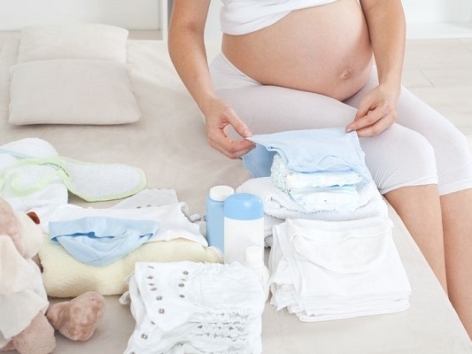 HÀNH TRANG ĐI SINH CẦN THIẾT CHO MẸ VÀ BÉ YÊU